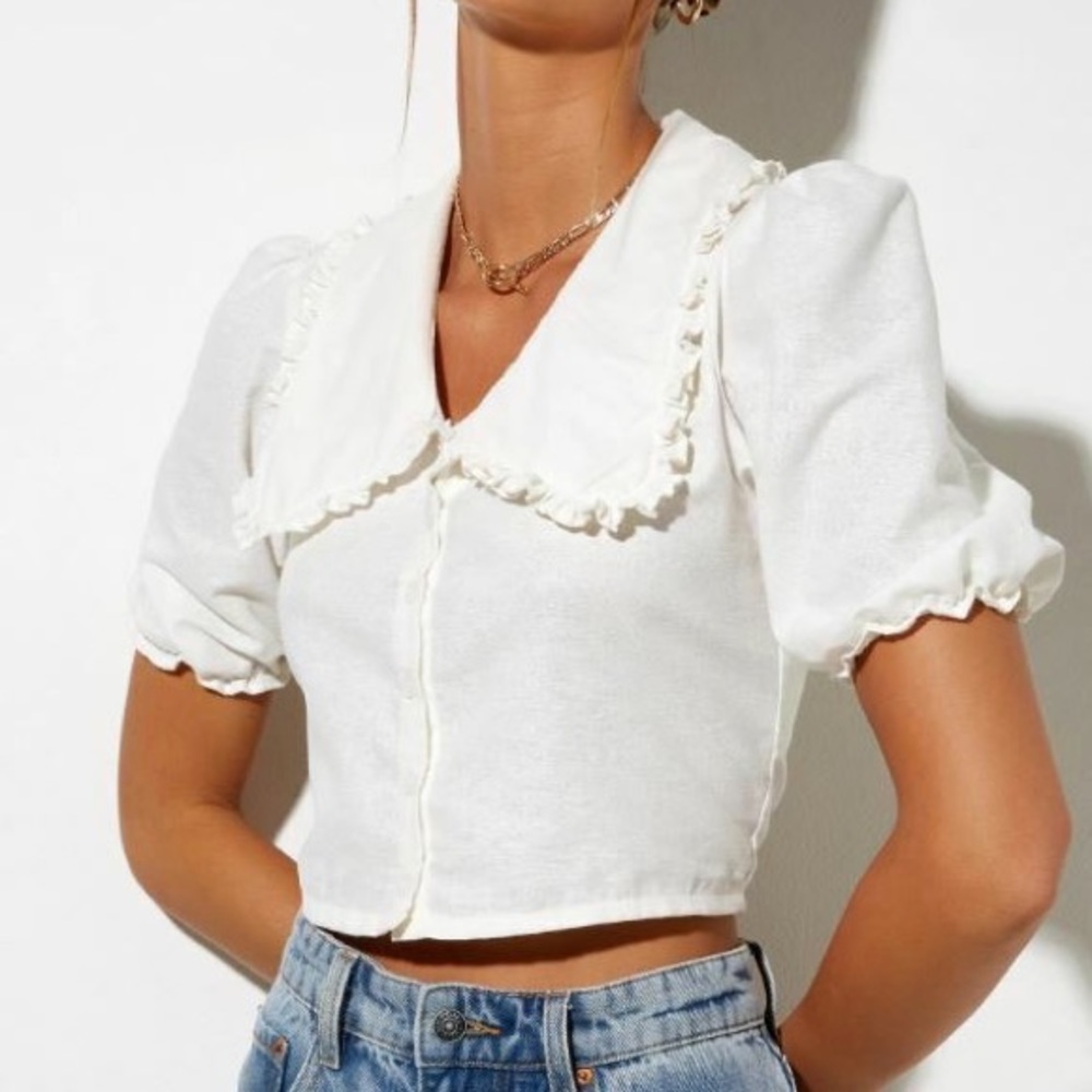 Motel Tucci Top with Peter Pan collar